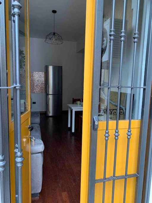 Comfortable Typical Old Style Apartment Милан Экстерьер фото